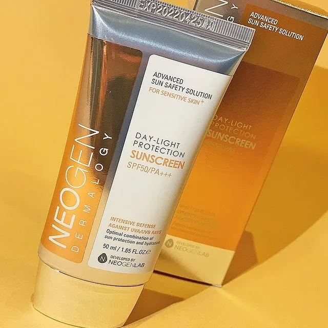 Dermalogy Day-Light Protection Sunscreen SPF50 / PA   