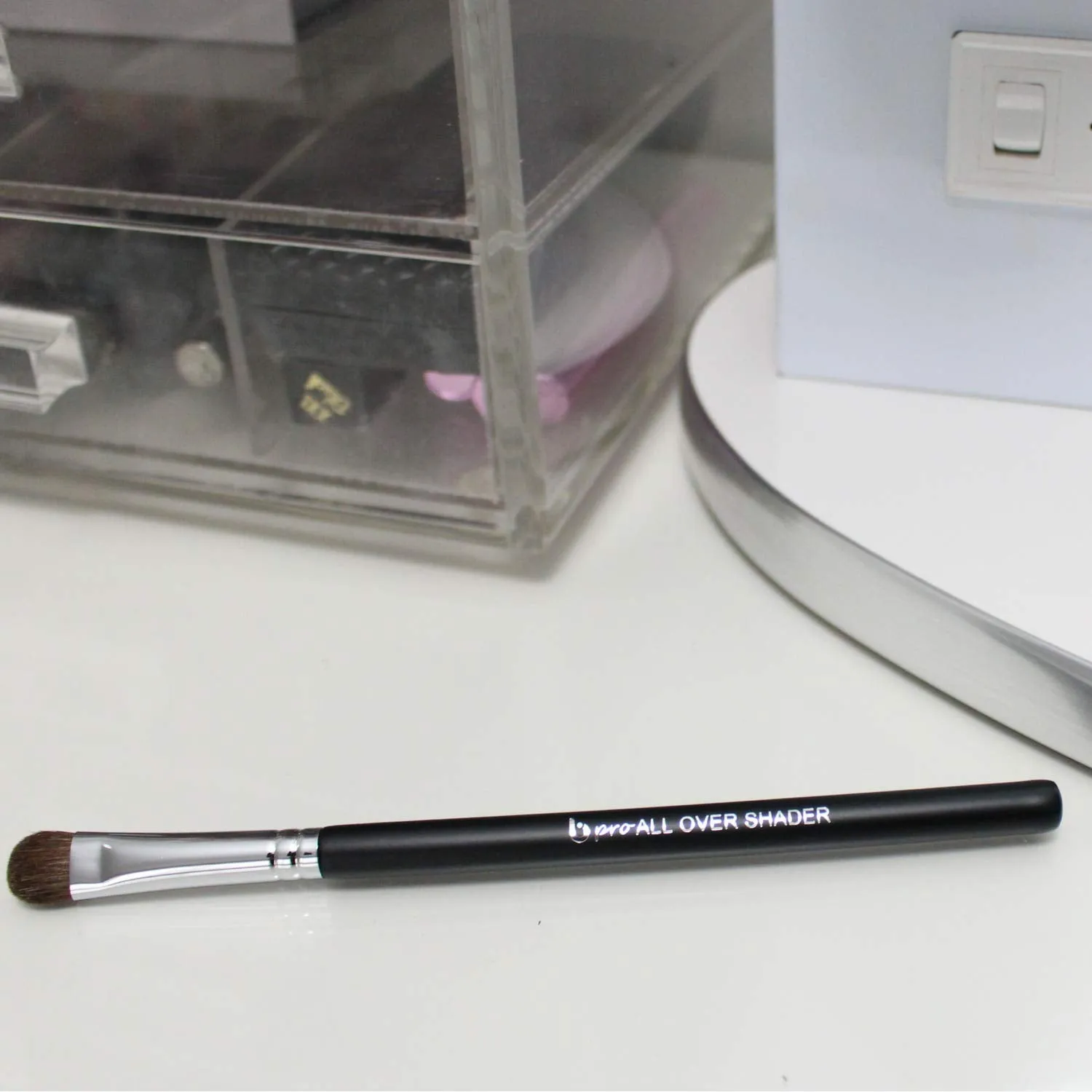 Professional Shader Eyeshadow Brush - Beauty Junkees pro All Over Short Flat Shader Eye Makeup Brush with Dense Rounded Natural Hair Bristles to Pack Eye Shadow Powder on Eyelid; Premium Quality